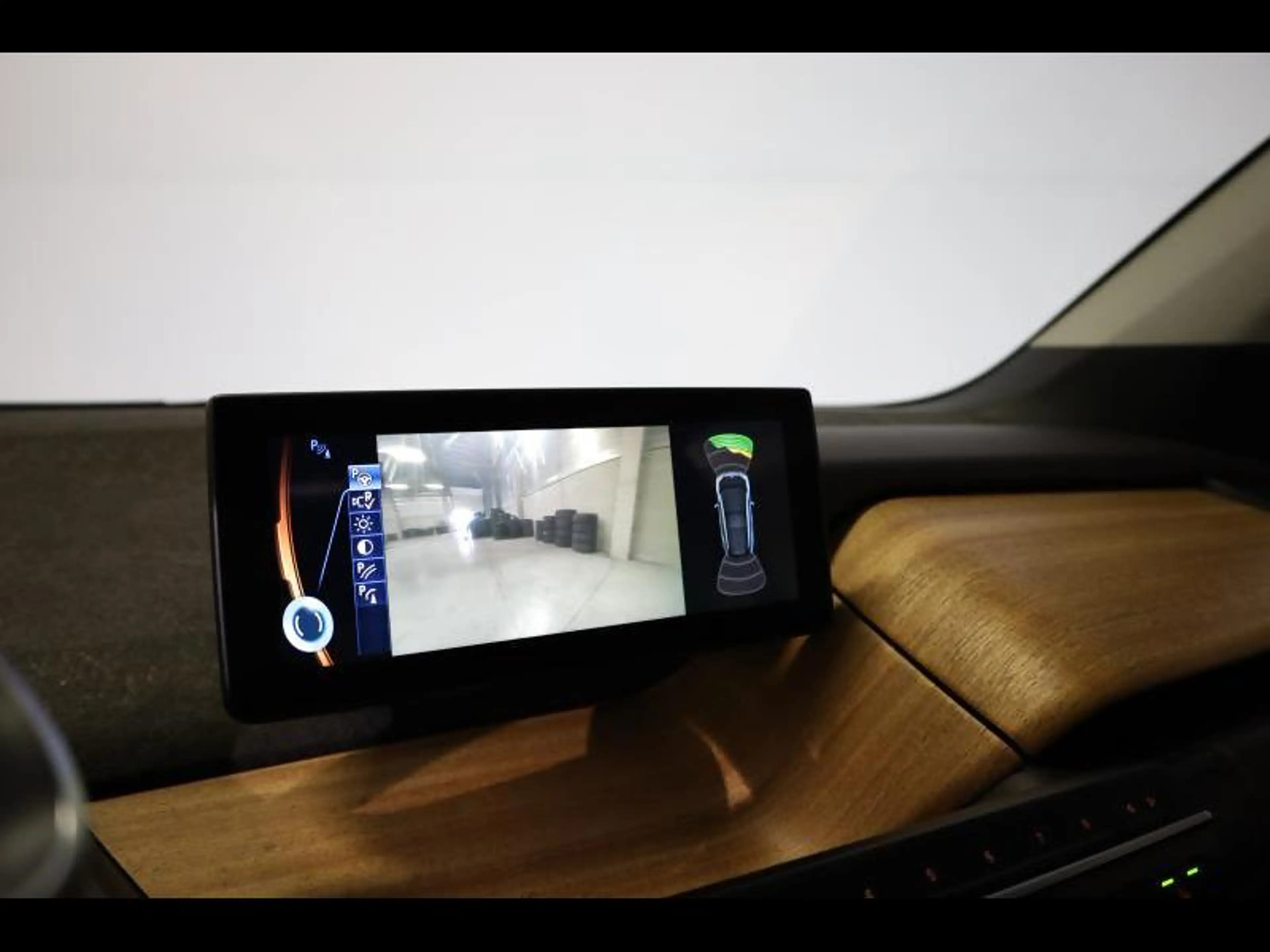 BMW i3 60 REX — photo 12