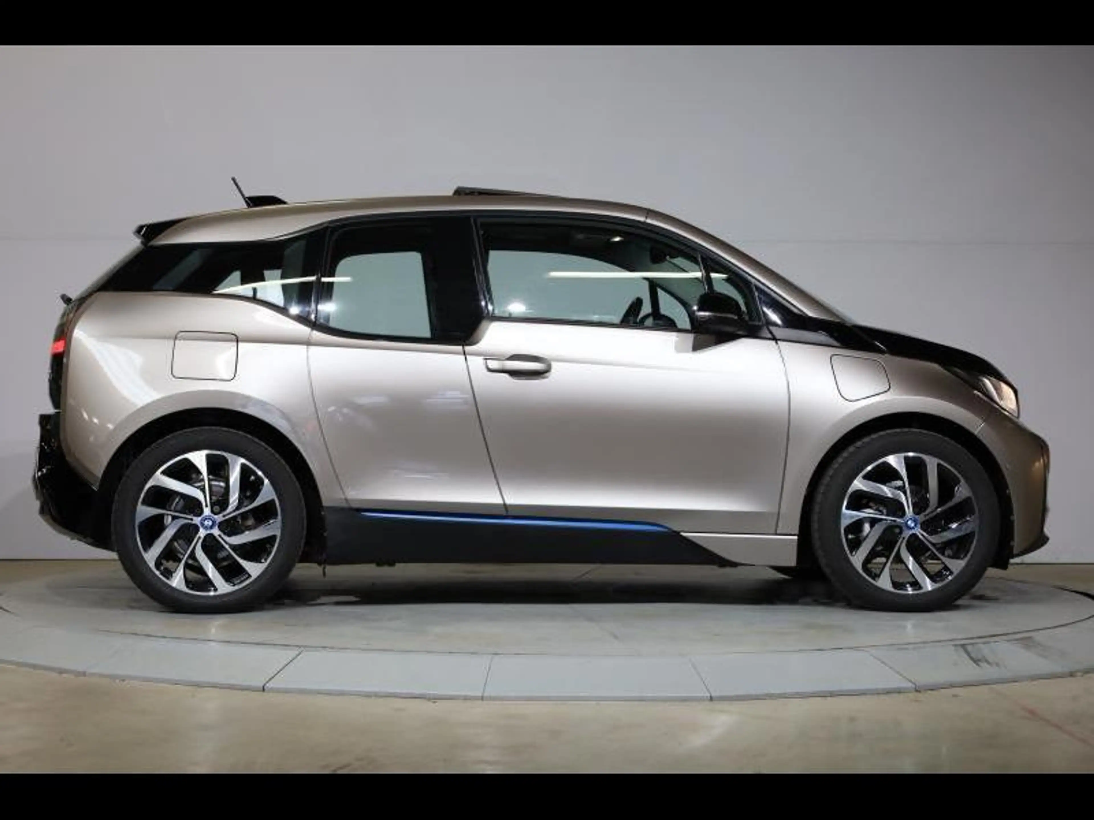 BMW i3 60 REX — photo 3