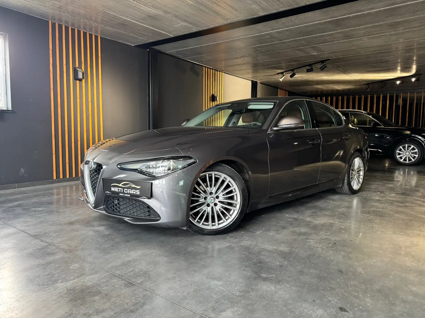 Alfa Romeo Giulia VERKOCHT Grijs - 2