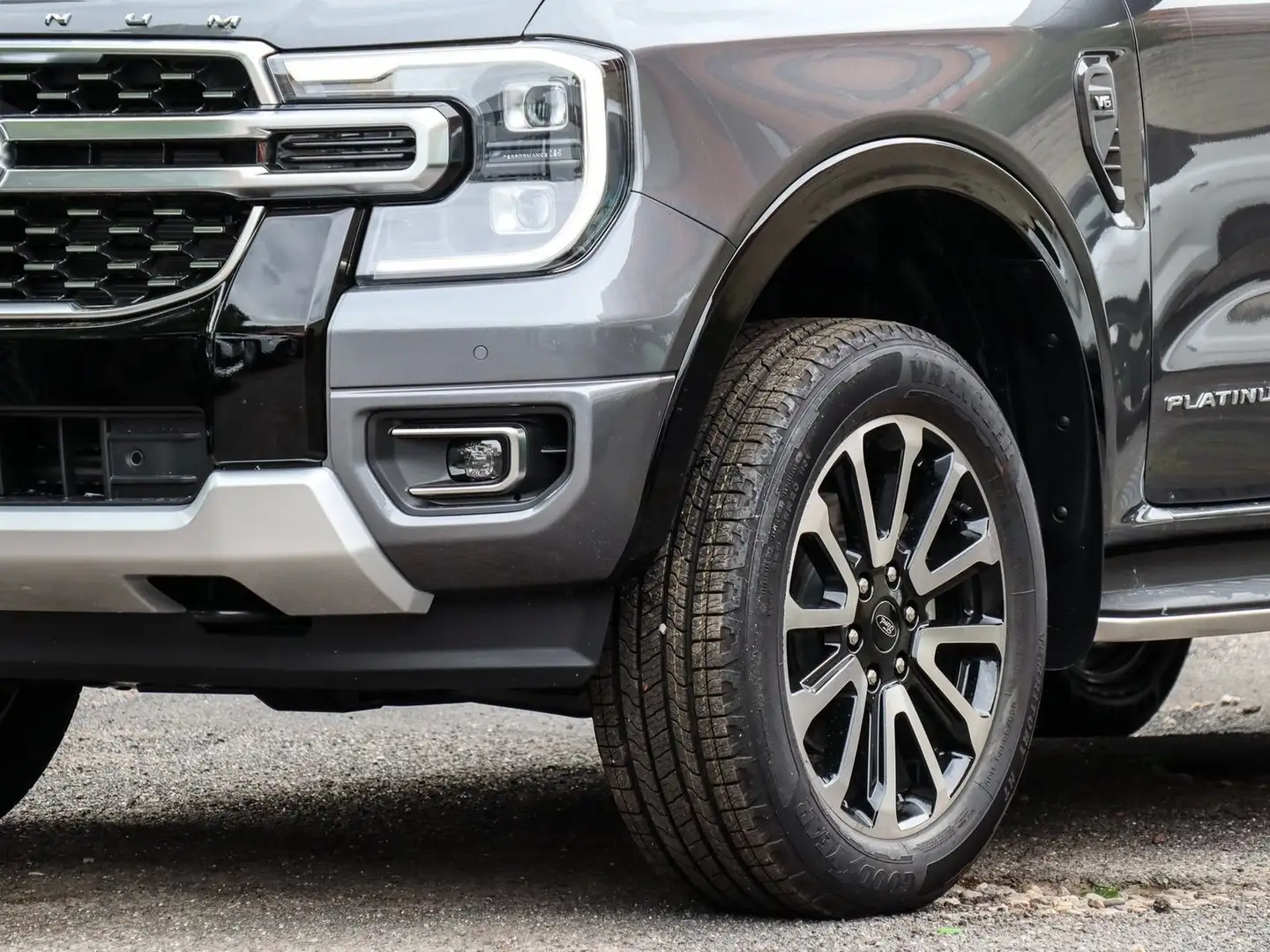 Ford Ranger 3.0 ecoblue doppia cabina Platinum awd 240cv auto Gris - 1