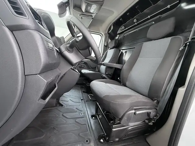 Renault Master view 6
