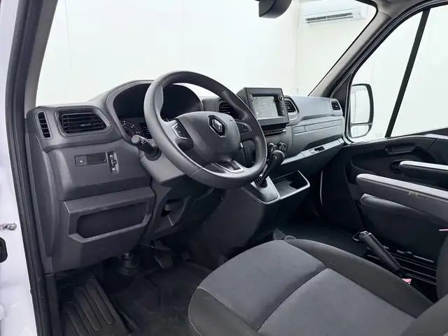 Renault Master view 3