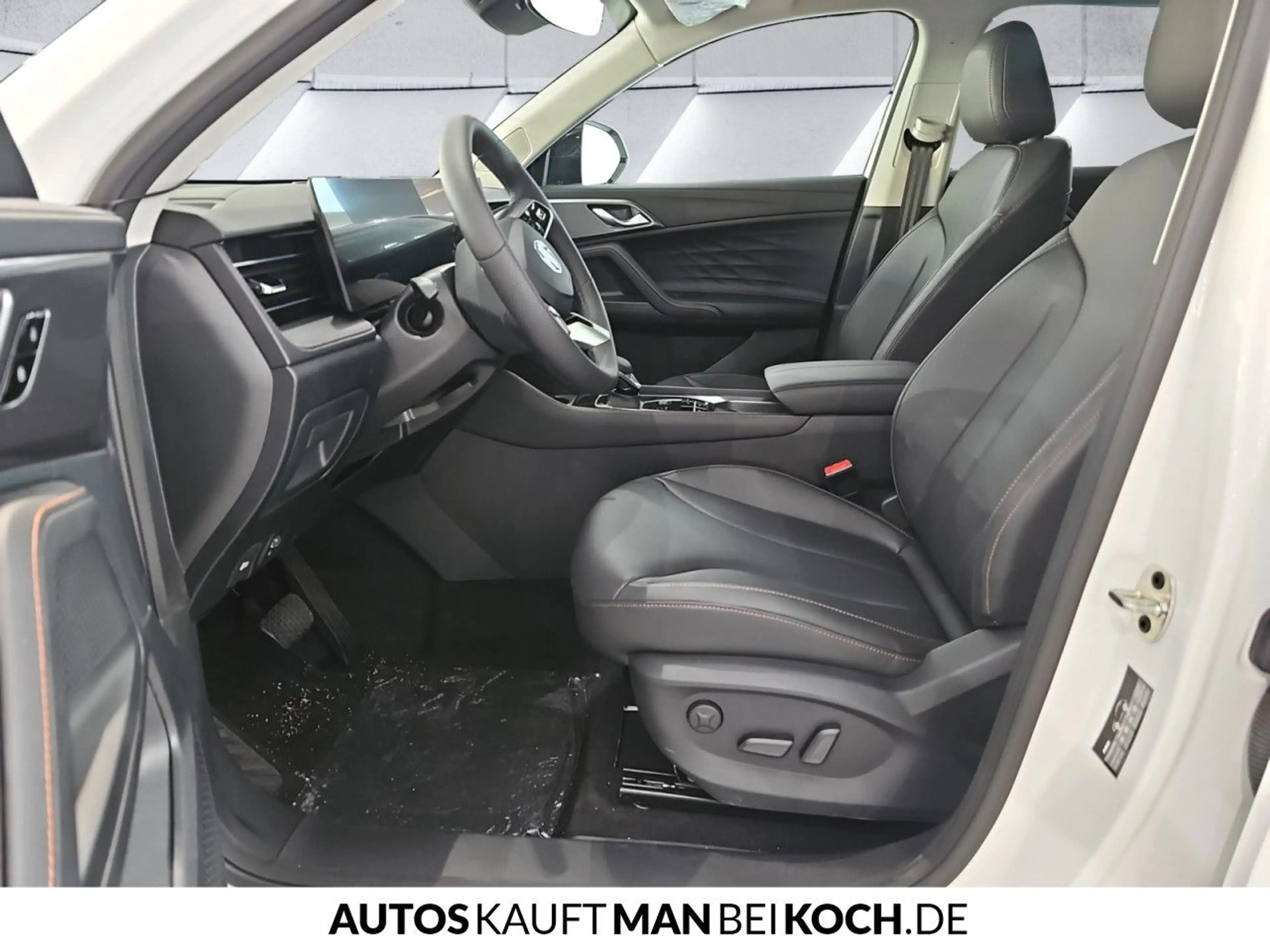 MG HS HEV+ LUX MY25.5 SHZ LHZ NAV 360 Black Finanzier — photo 4