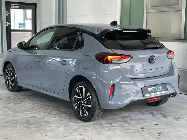 Opel Corsa view 3