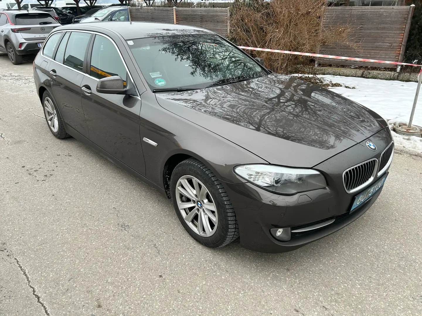 BMW 520 520d Touring Aut. Braun - 2