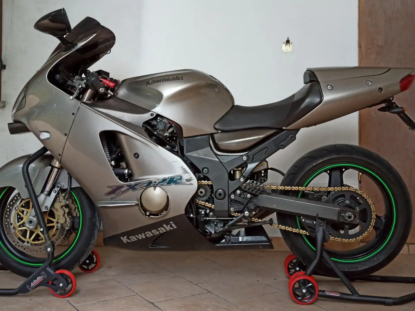 Kawasaki Ninja ZX-12R Arrow exhaust,Bmc air filter,double bubble screen Grey - 1