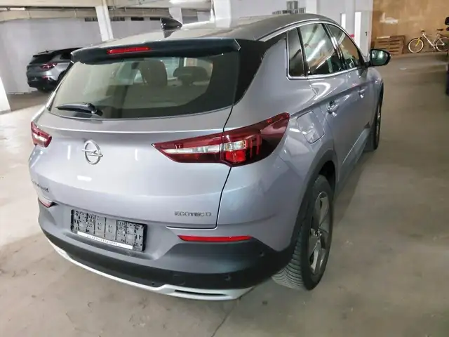 Opel Grandland X view 4