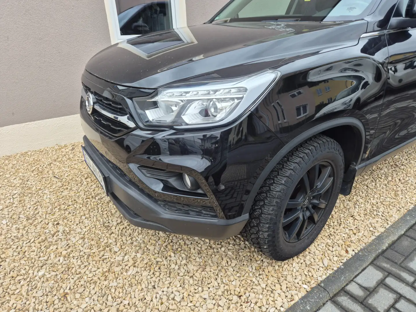 SsangYong Musso Quartz Black Edition Negro - 2