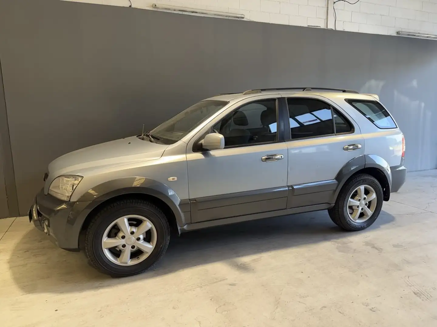 Kia Sorento 2.5 CRDi 170cv EX 2 Aut. Gris - 1