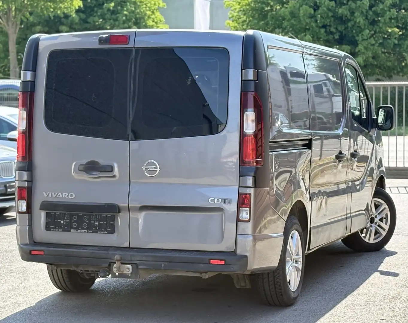 Opel Vivaro 1.6 CDTi Lichte Vrachtwagen Gris - 2