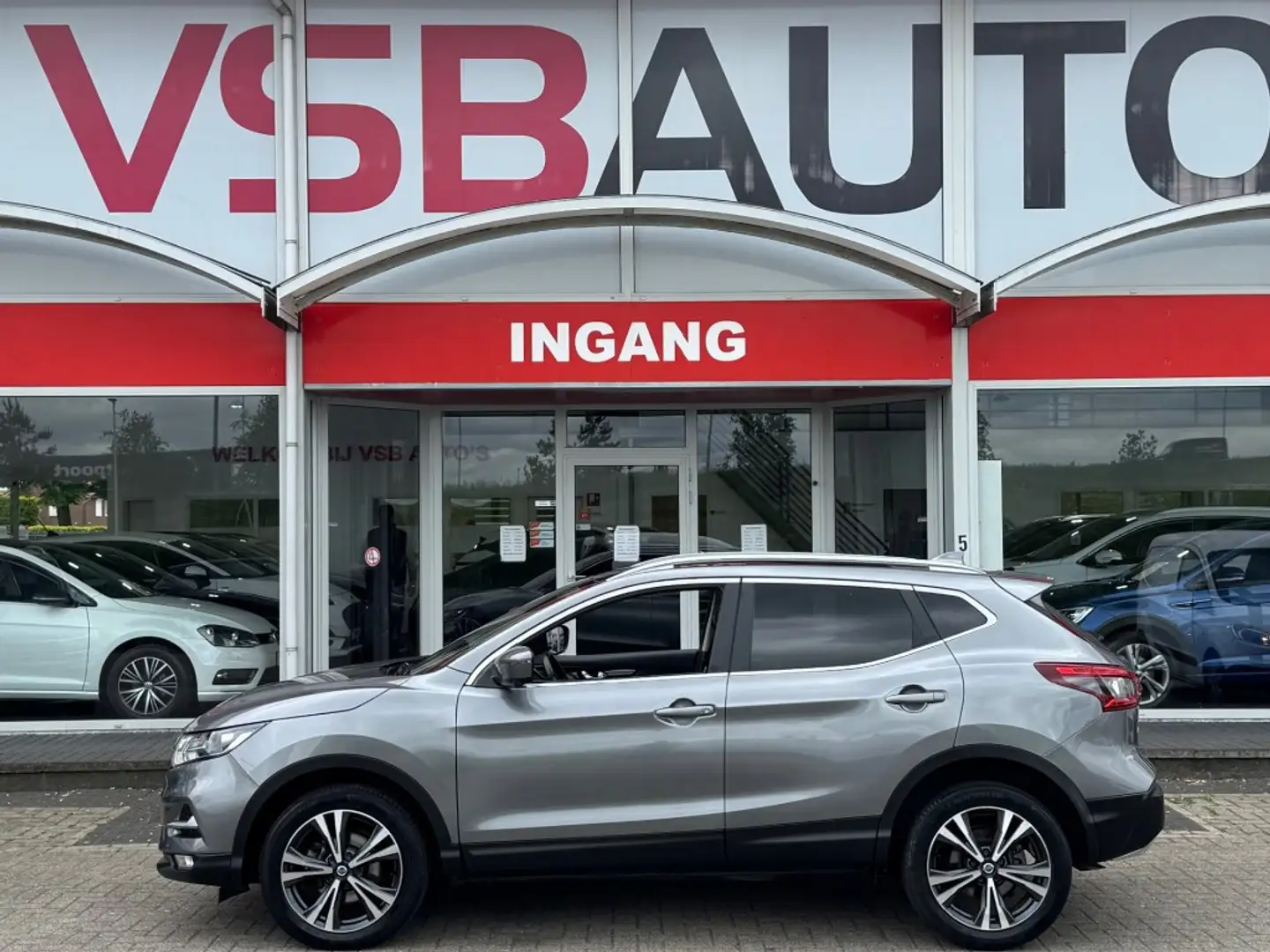 Nissan Qashqai 1.3 DIG-T 140PK TEKNA LED NAVI PANO-DAK CAMERA AIR Grijs - 2