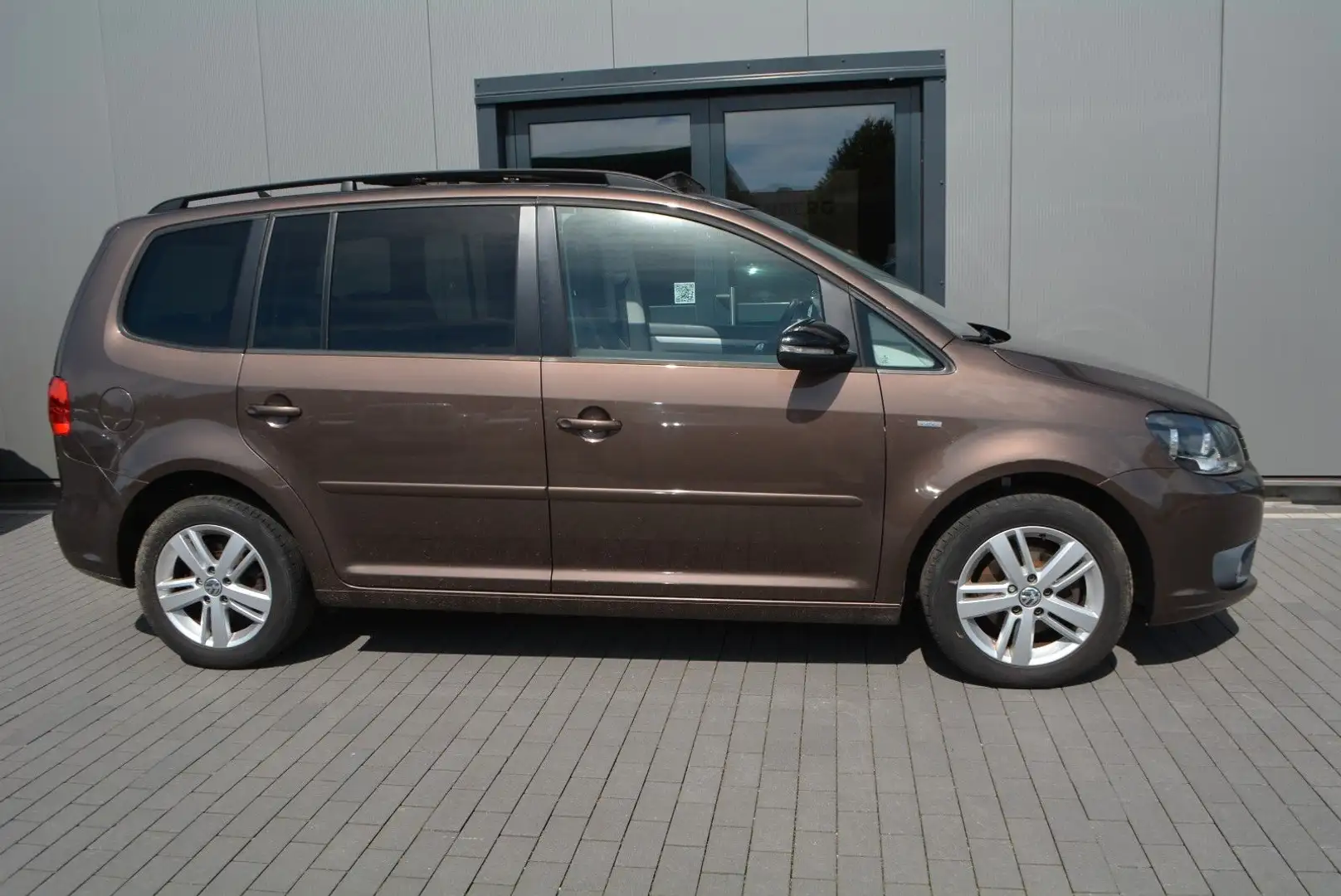 Volkswagen Touran Match-7Sitzer-Panorama-Garantie incl. Braun - 2