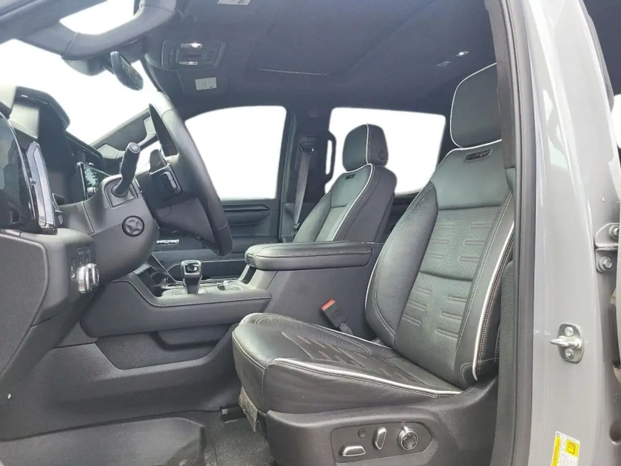 GMC Sierra 1500 photo GMC Sierra 1500
