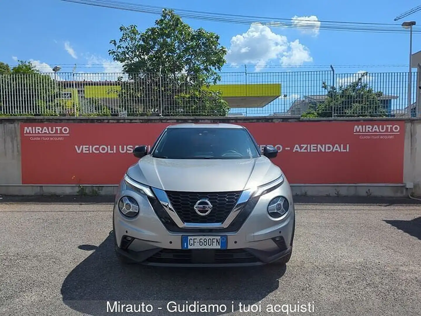 Nissan Juke 2ª serie Juke 1.0 DIG-T 114 CV N-Connecta Grigio - 2
