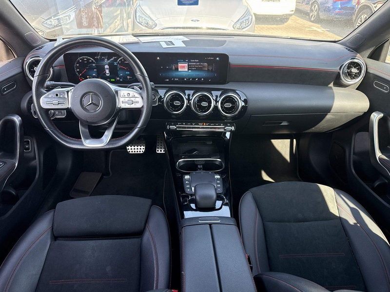 Mercedes-Benz CLA 250 Coupé 2x AMG Line Distr+ Widescr Multib. — photo 4
