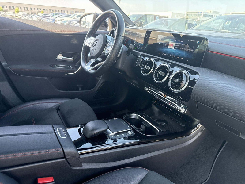 Mercedes-Benz CLA 250 Coupé 2x AMG Line Distr+ Widescr Multib. — photo 3