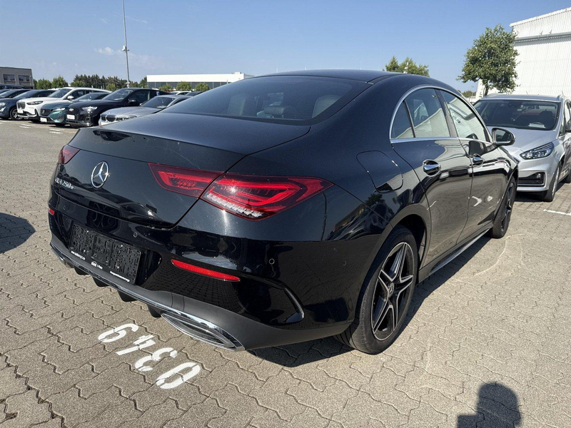 Mercedes-Benz CLA 250 Coupé 2x AMG Line Distr+ Widescr Multib. — photo 2