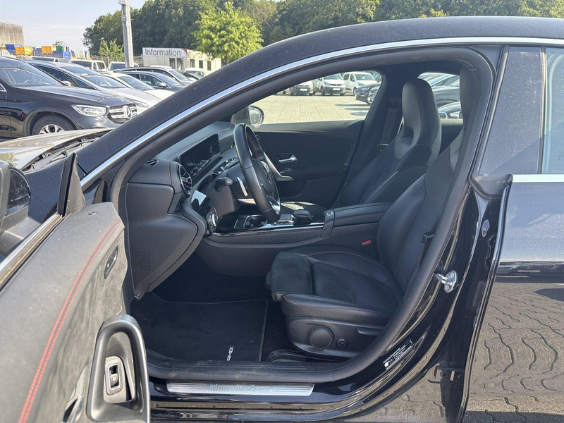 Mercedes-Benz CLA 250 Coupé 2x AMG Line Distr+ Widescr Multib. — photo 11
