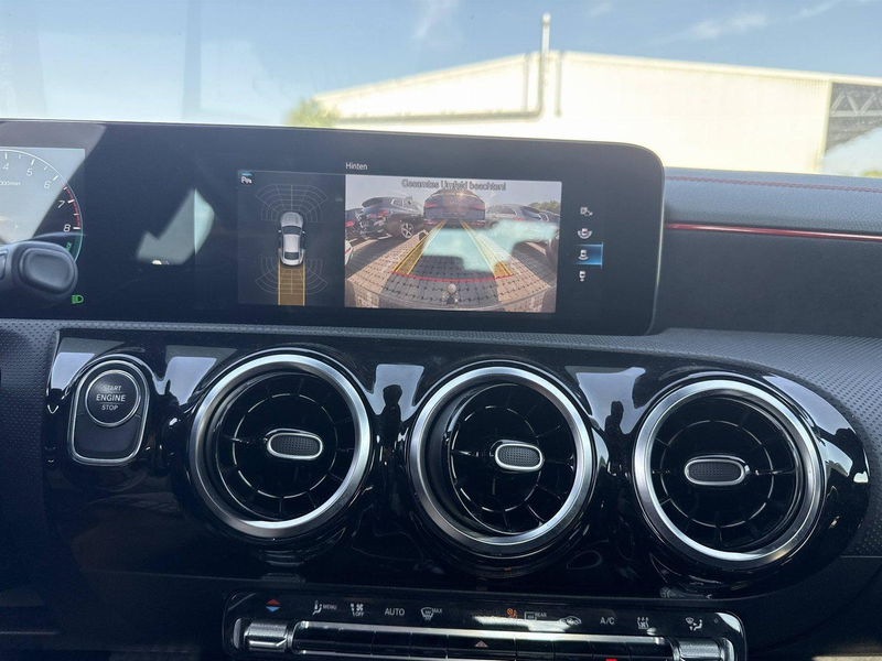 Mercedes-Benz CLA 250 Coupé 2x AMG Line Distr+ Widescr Multib. — photo 9