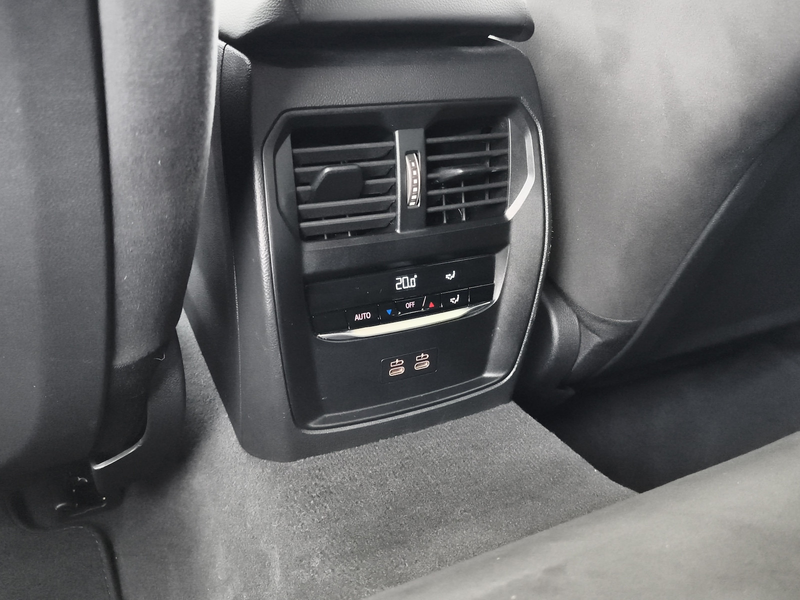 BMW 320 320d xDrive M Sport Pro Standheiz. AHK HIFI HUD — photo 15