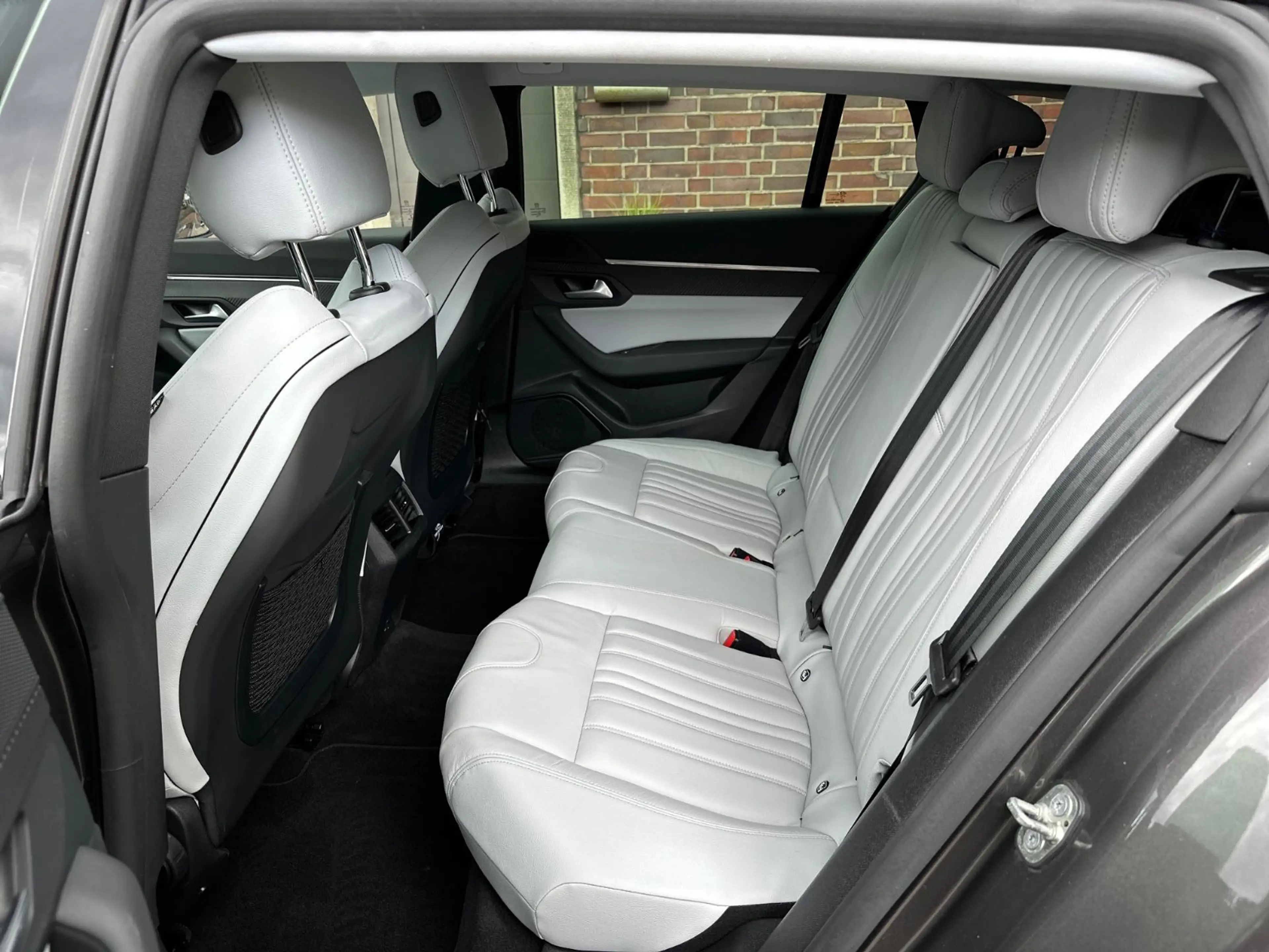 Peugeot 508 SW Hybrid 225 Active Pack — photo 7