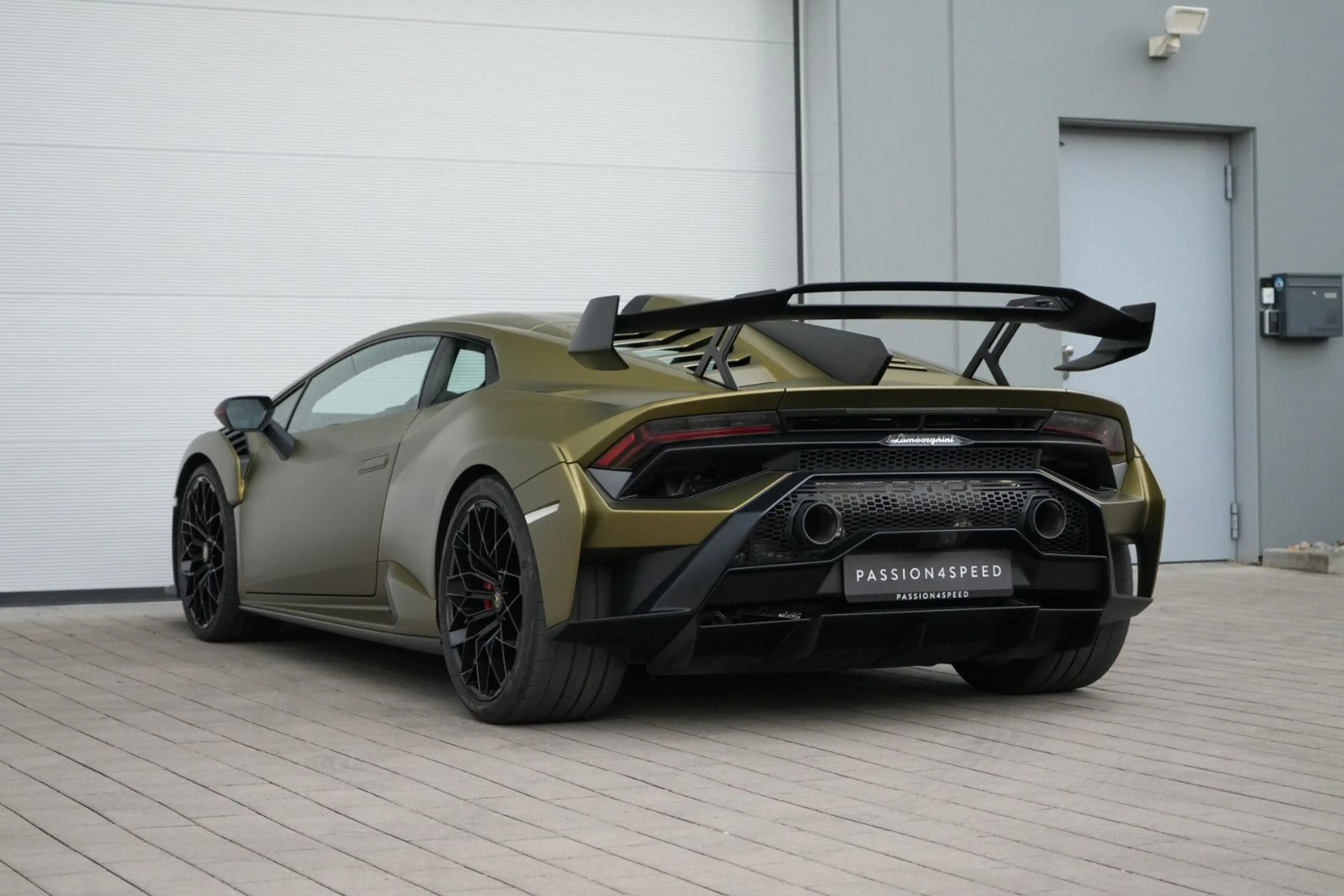Lamborghini Huracán STO — photo 6
