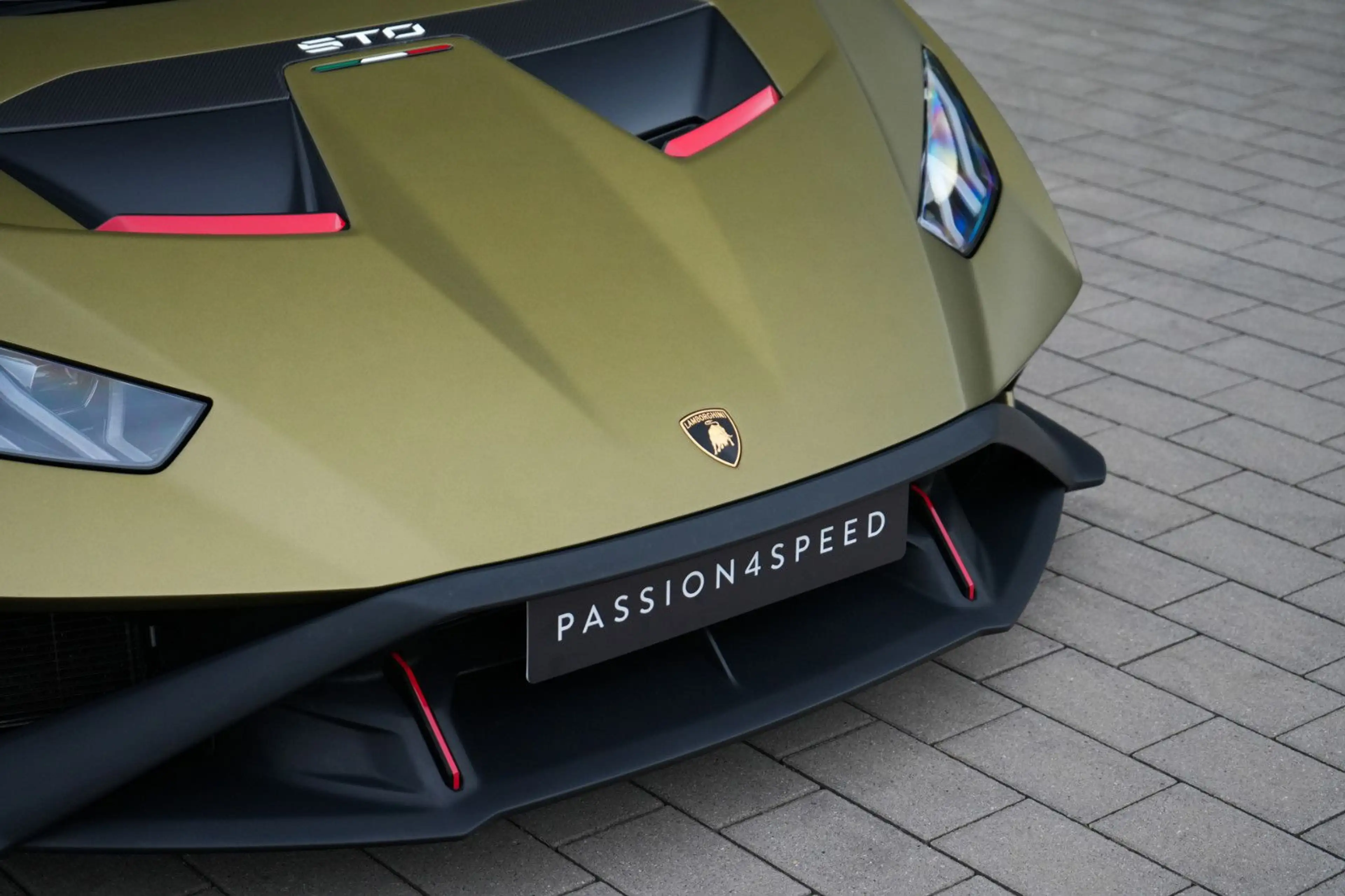 Lamborghini Huracán STO — photo 7