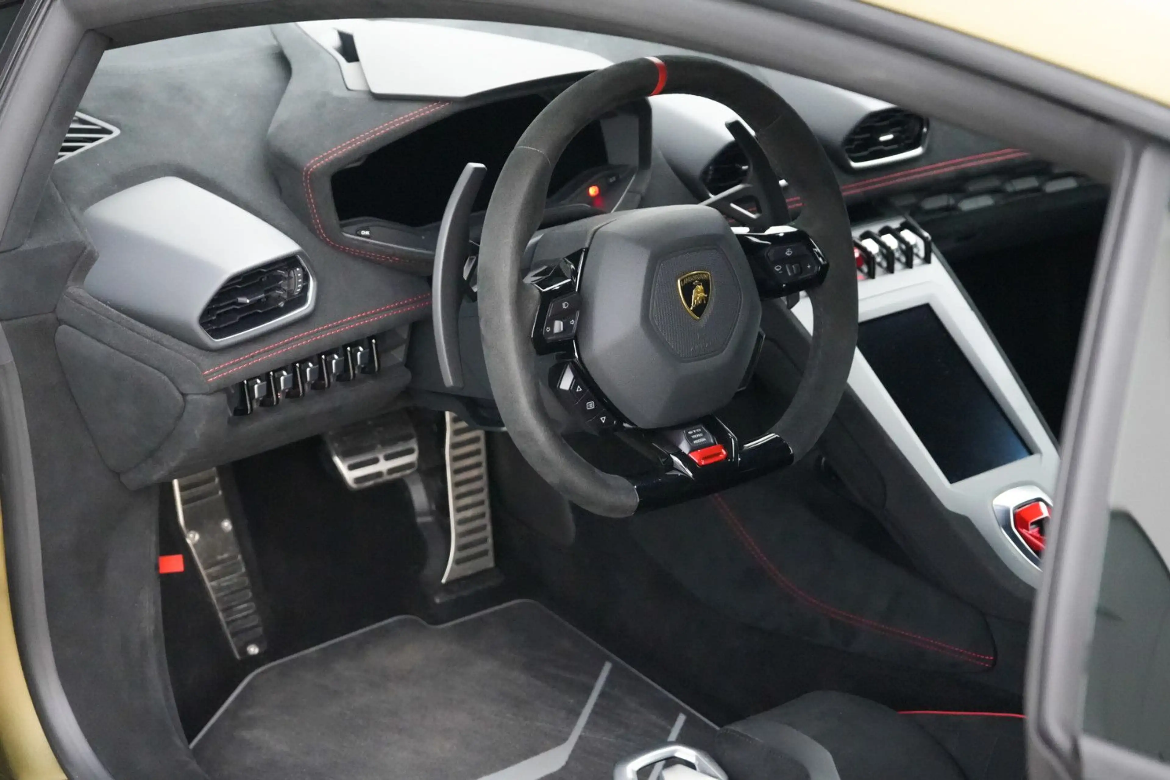 Lamborghini Huracán STO — photo 11