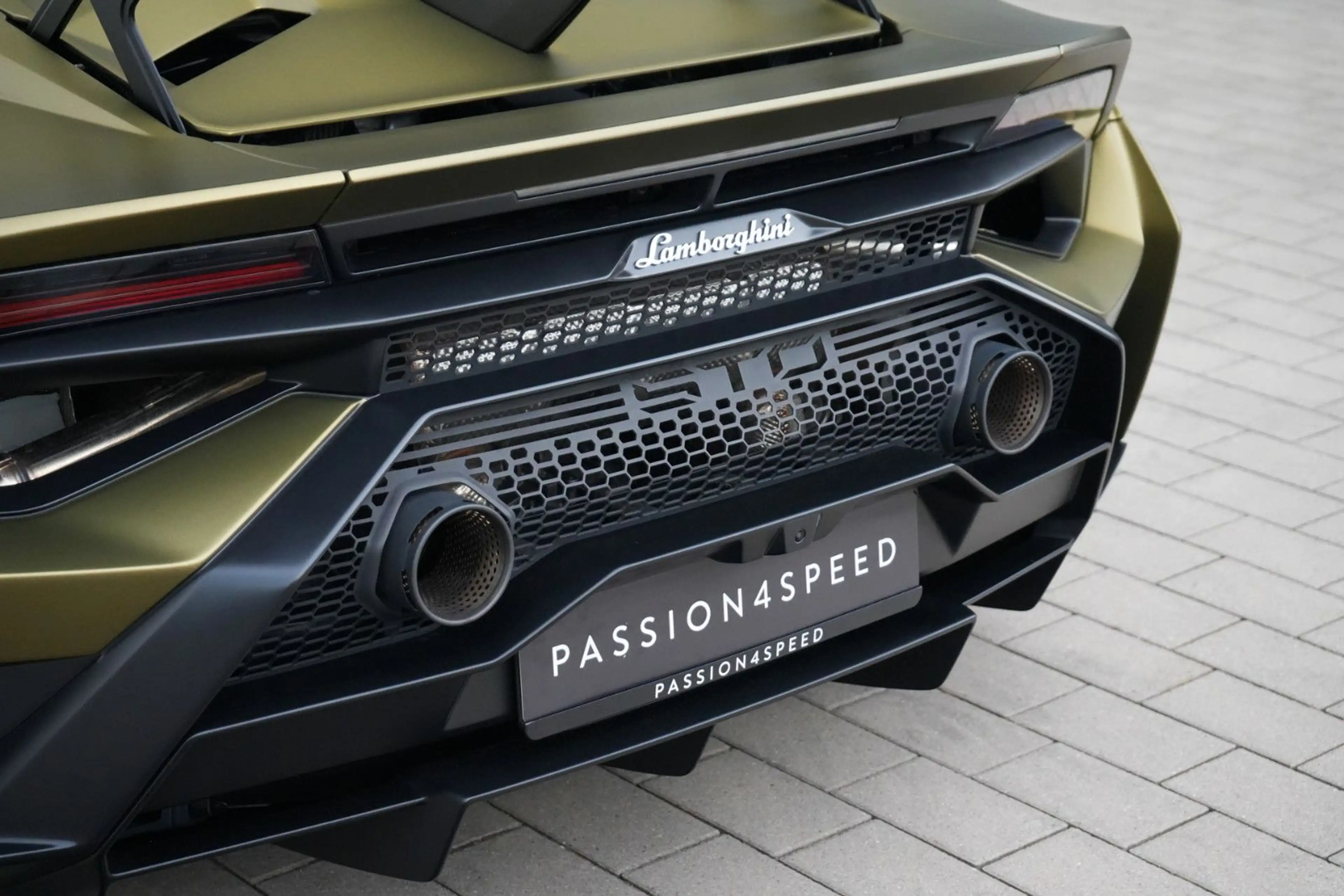 Lamborghini Huracán STO — photo 9