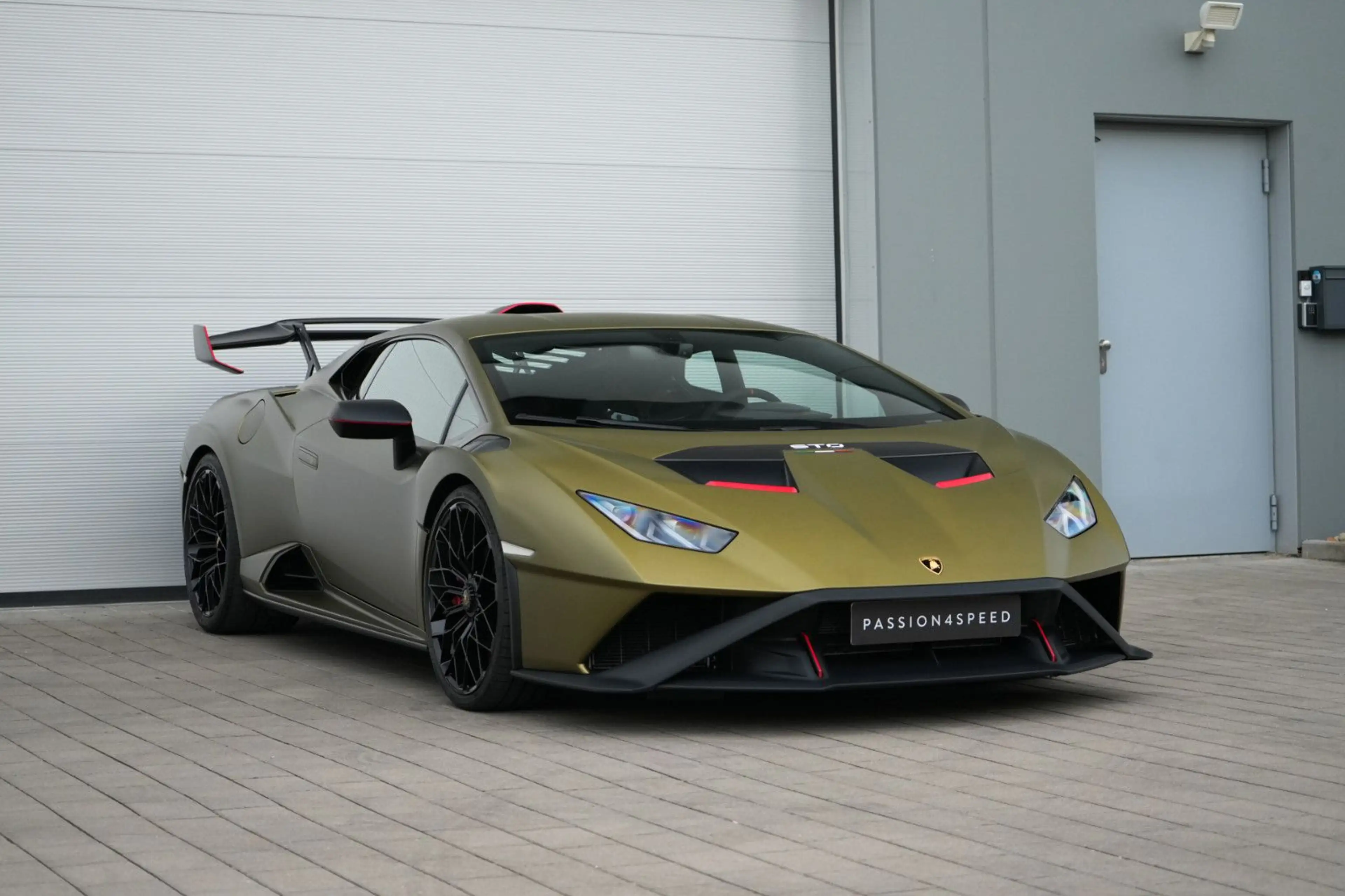 Lamborghini Huracán STO — photo 3
