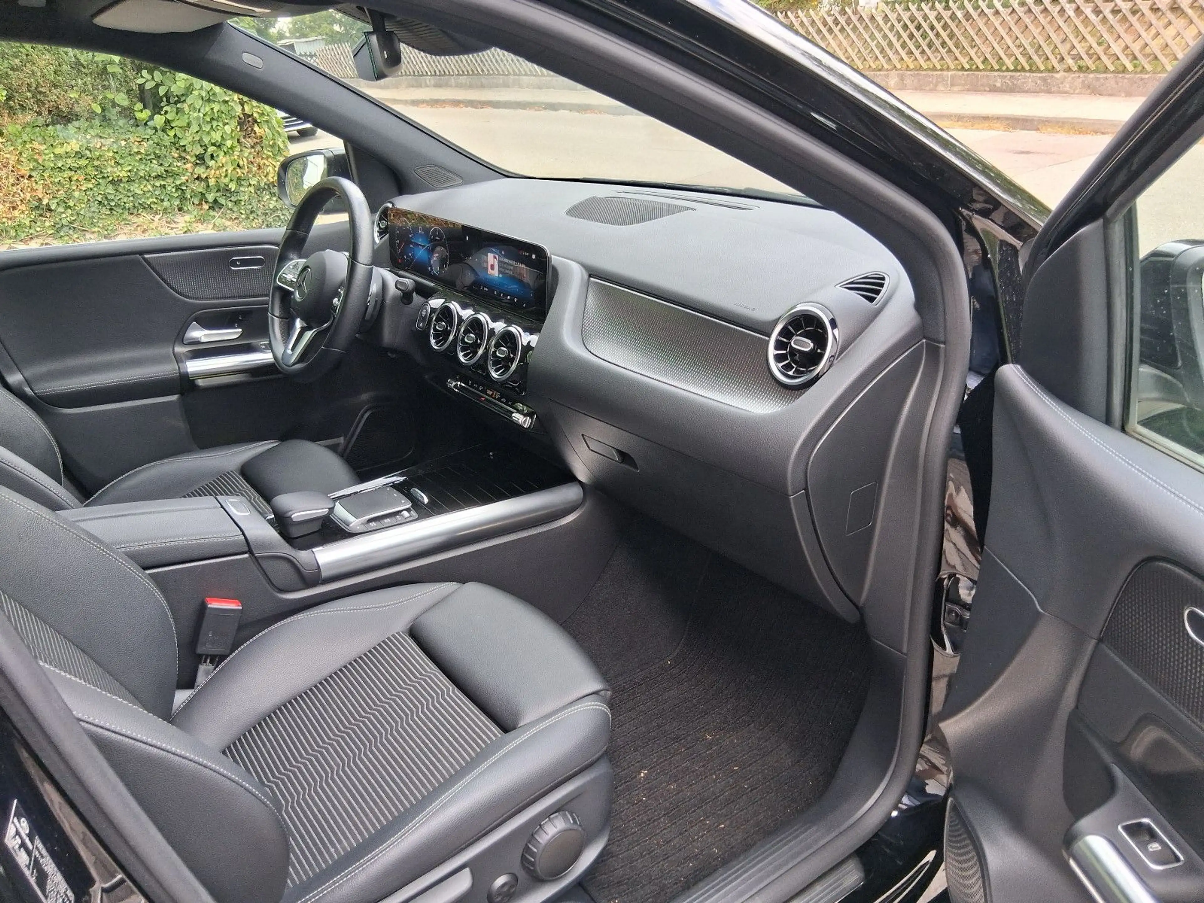 Mercedes-Benz B 200 d URBAN PROGRESSIVE-PAKET DISTRONIC PLUS — photo 12