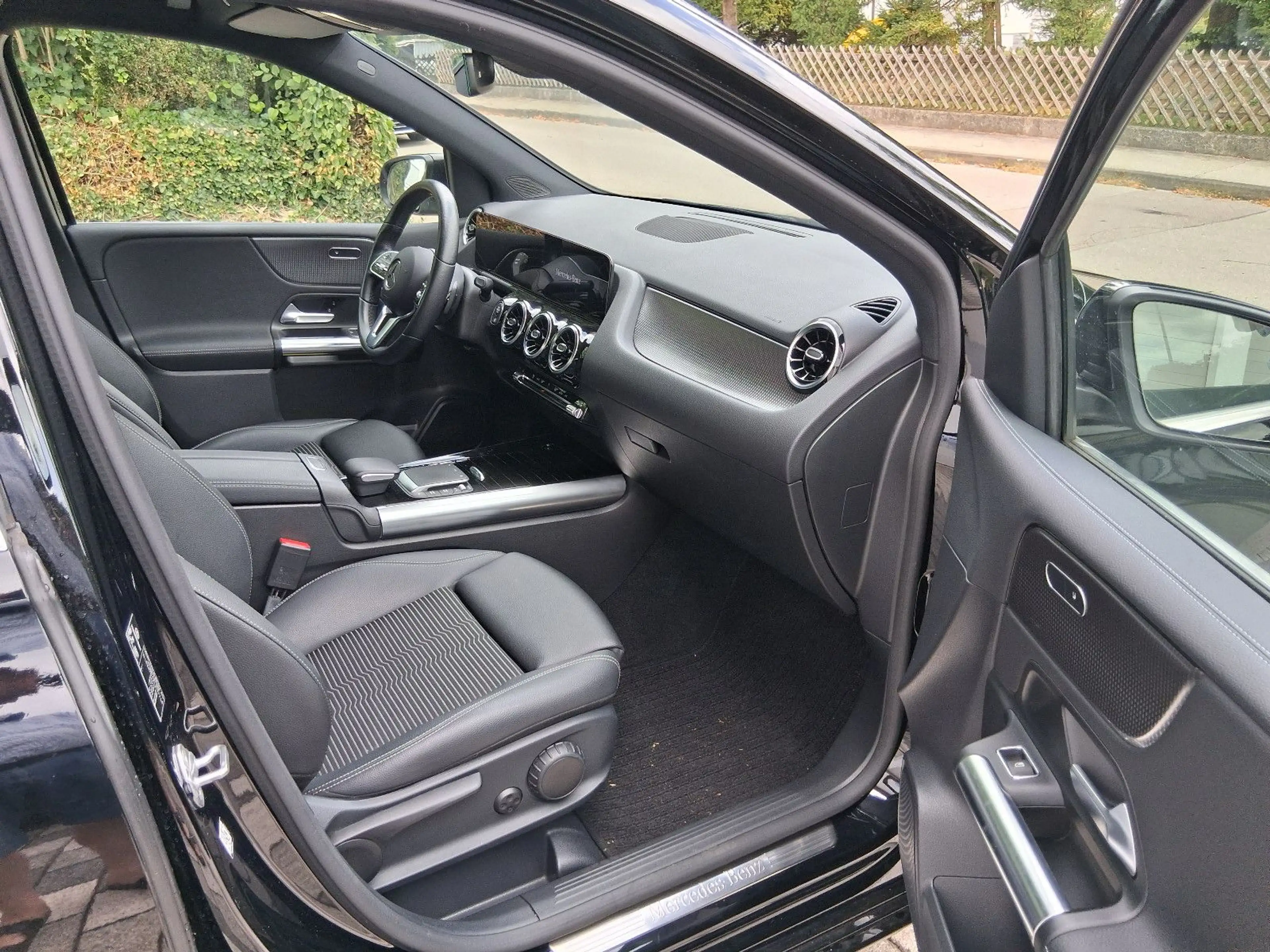 Mercedes-Benz B 200 d URBAN PROGRESSIVE-PAKET DISTRONIC PLUS — photo 9