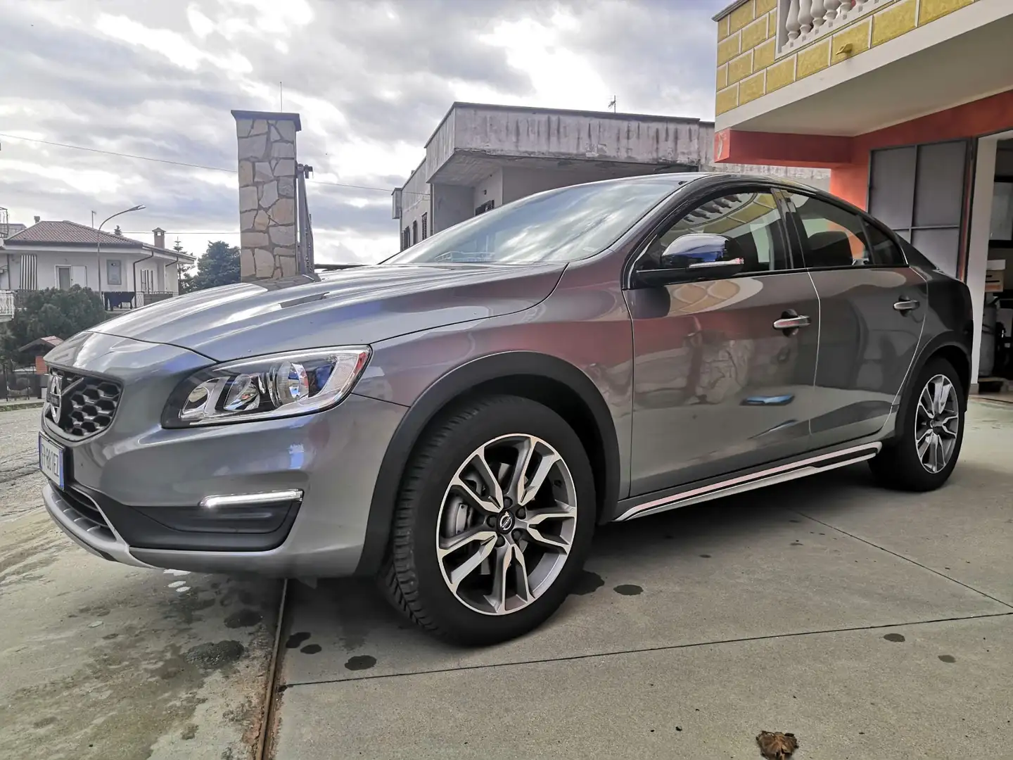 Volvo S60 Cross Country S60+II+2014+Cross+Country+2.0+d3+Pro+geartronic - 1