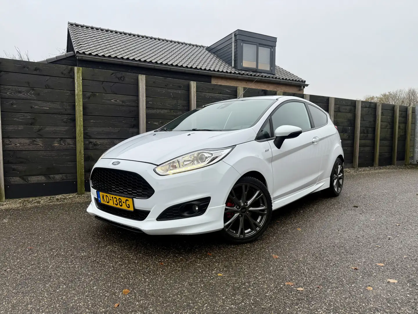 Ford Fiesta 1.0 EcoBoost ST Line nw distributie Weiß - 1