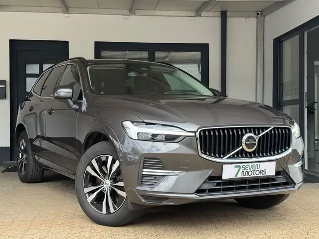 Volvo XC60 Momentum Pro AWD Navi Pano ACC Kamera AHK