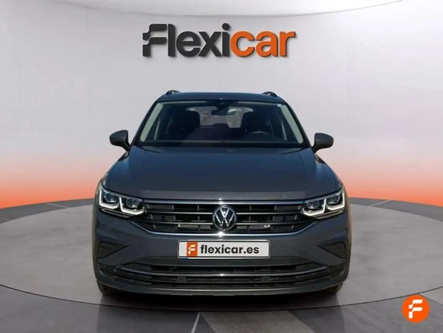 Volkswagen Tiguan 1.5 TSI Life DSG 110kW Gris - 2