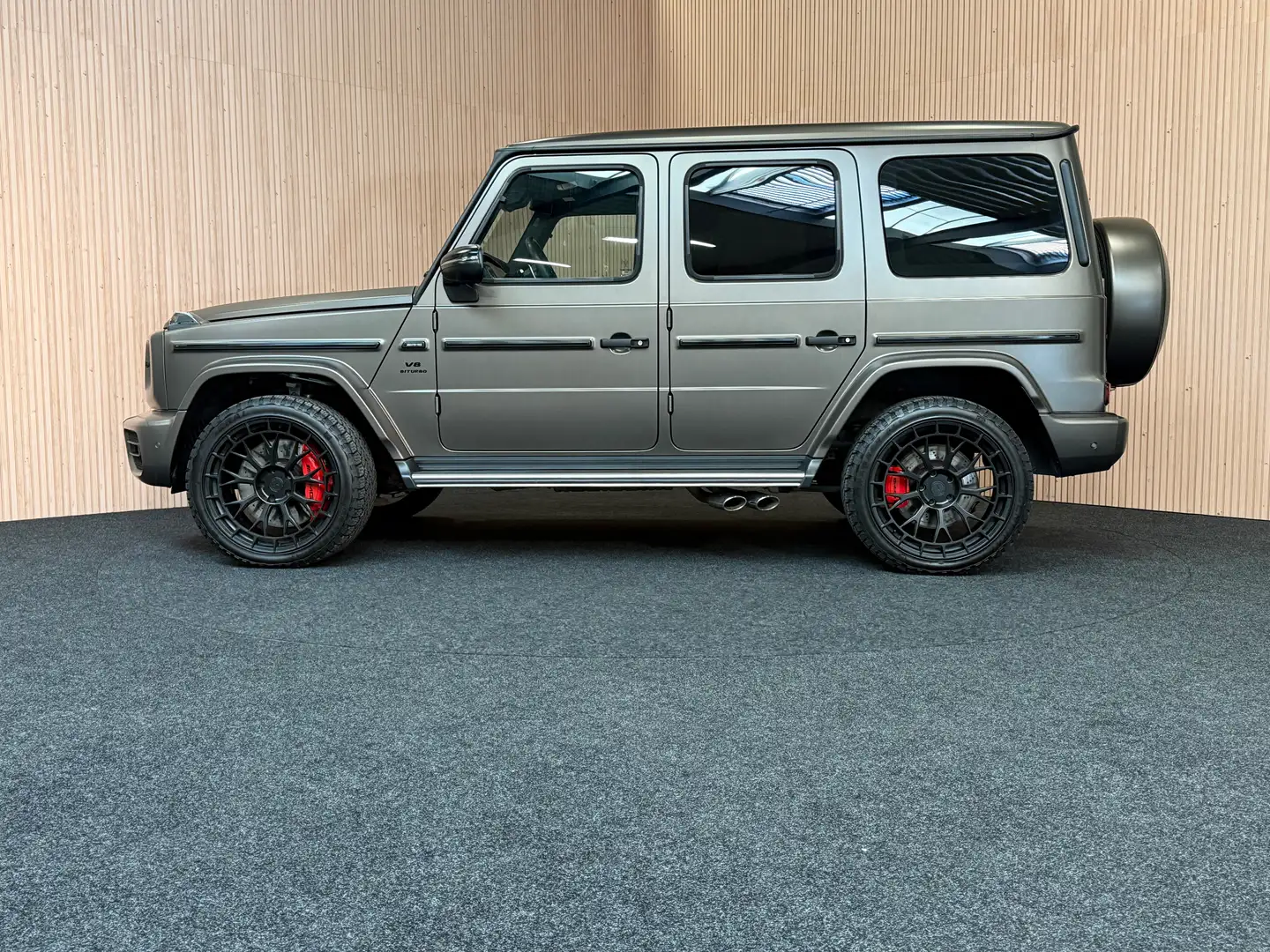 Mercedes-Benz G 63 AMG G 63 AMG| 360°| LICHTE VRACHT| Monza grijs magno Braun - 2
