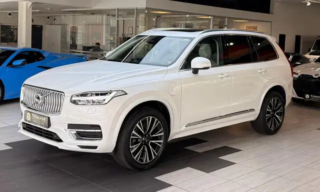 Volvo XC90 view 2