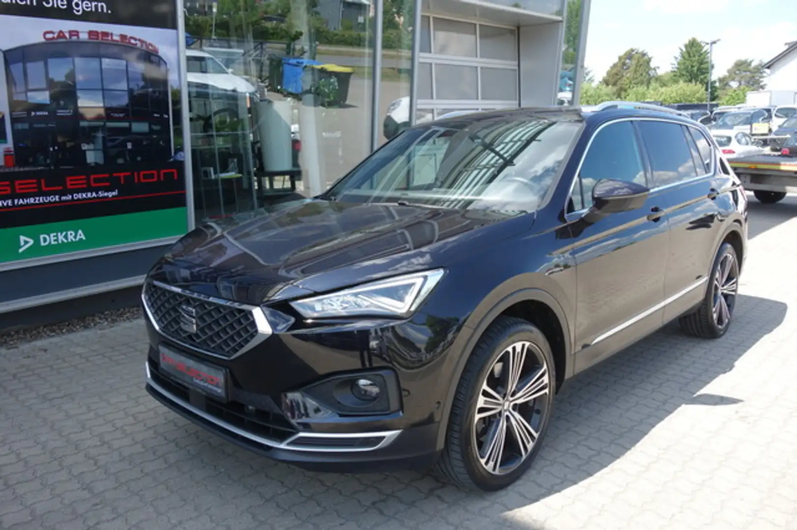 SEAT Tarraco 2,0 TDI Xcellence 4Drive 7SITZER/20"/AHK Černá - 1