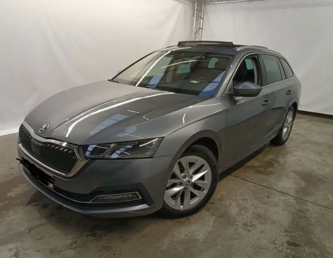 Skoda Octavia Combi 2,0 TDI Style DSG AHK Matrix DCC Kamera - 1