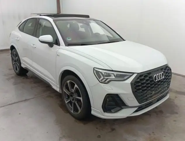 Audi Q3 Sportback 35TDI S line PANO MATRIX KEY ESITZE