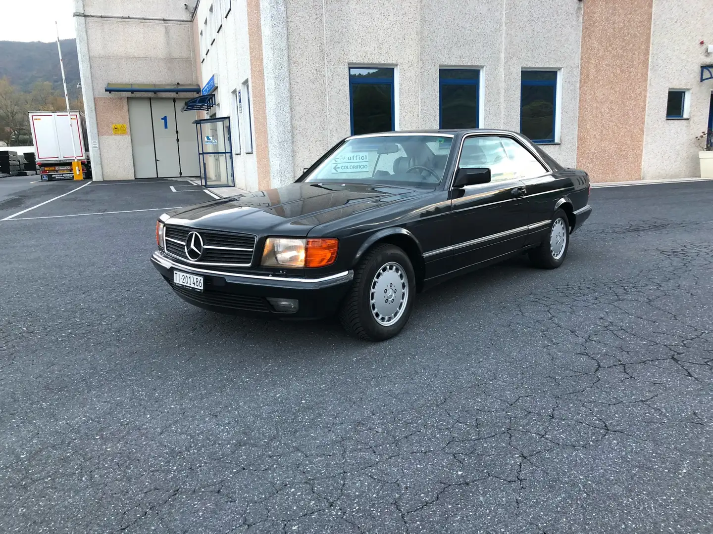 Mercedes-Benz 500 SEC Nero - 1