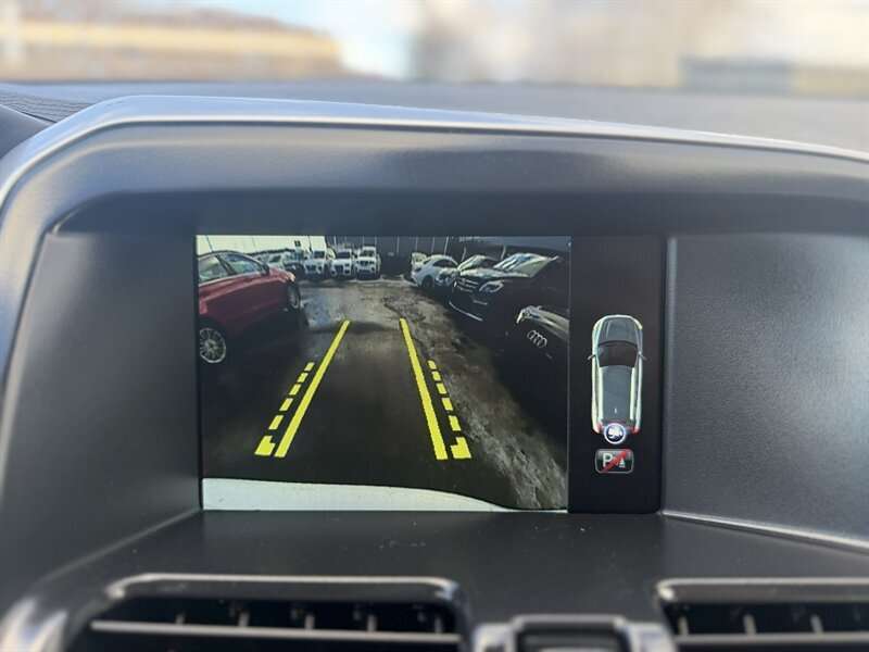 2015 Volvo XC60 T5 Premier Plus *LOW KM, NO ACCIDENTS* thumb 10
