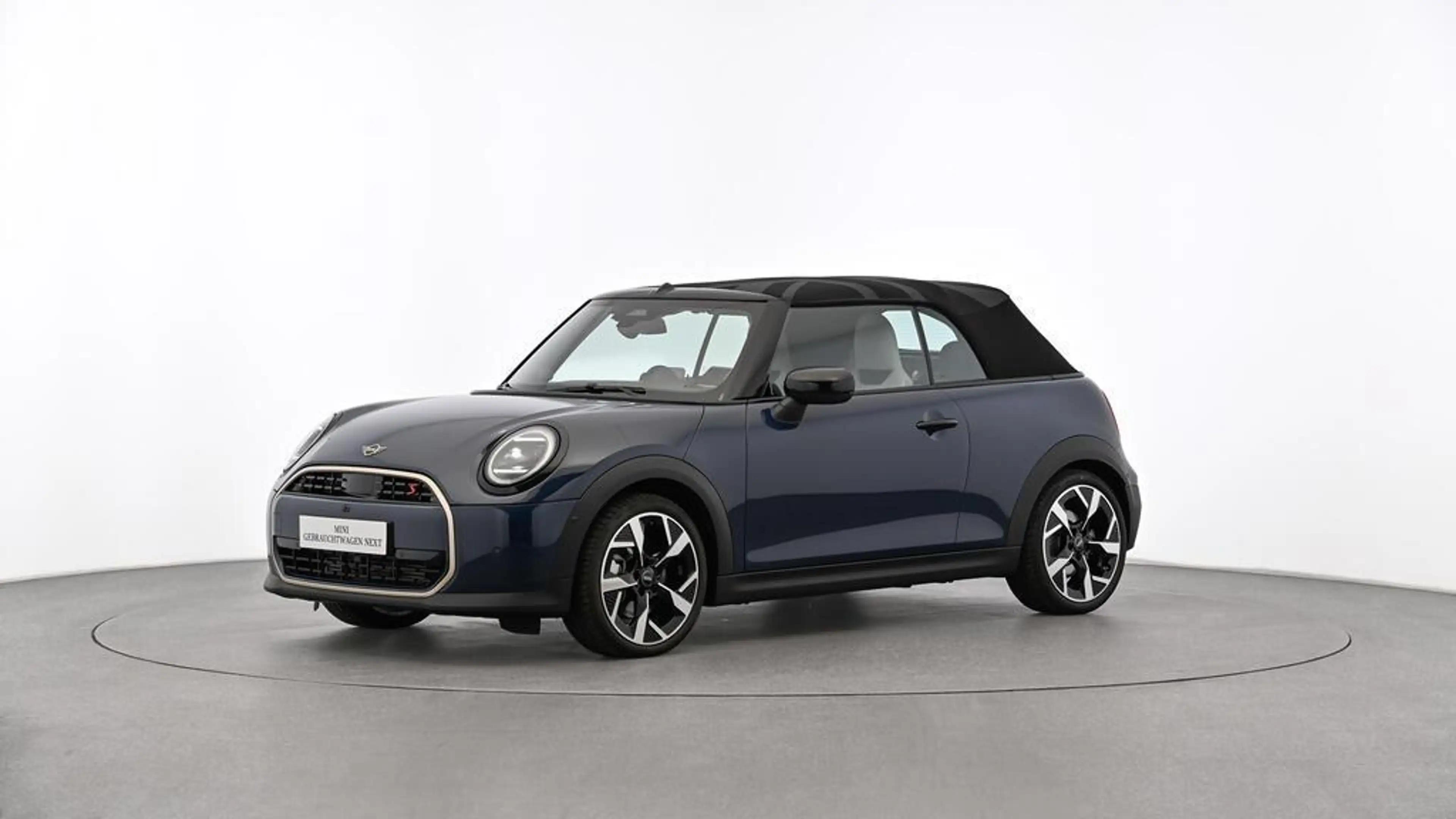 MINI Cooper S Cabrio Favoured Trim