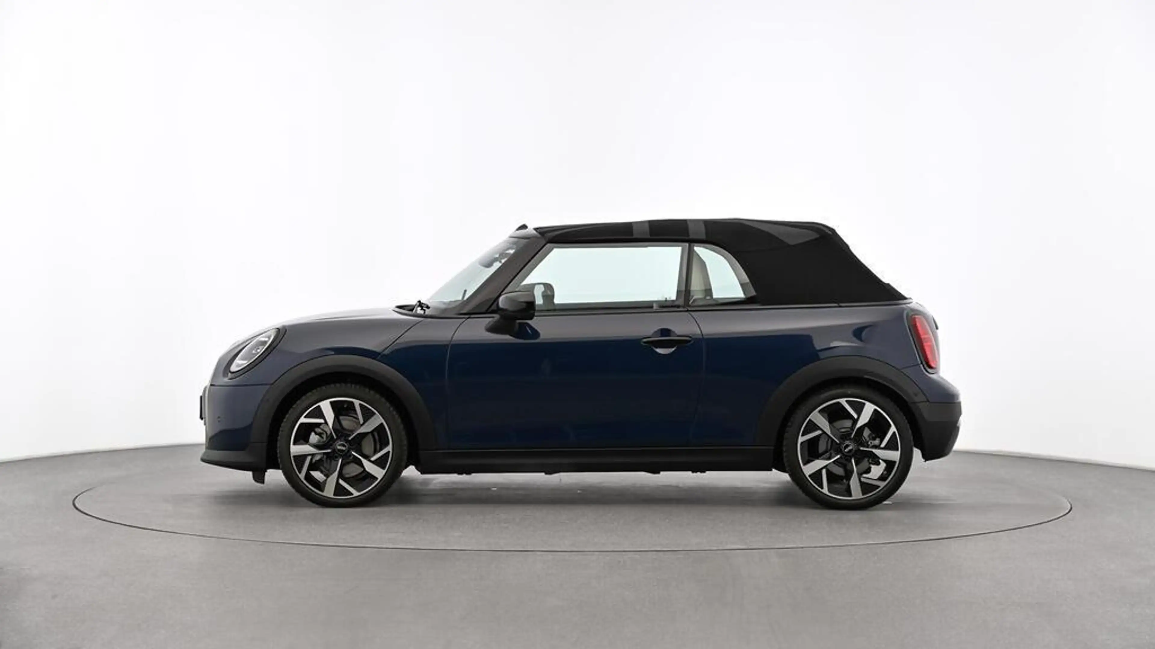 MINI Cooper S Cabrio Favoured Trim — photo 2