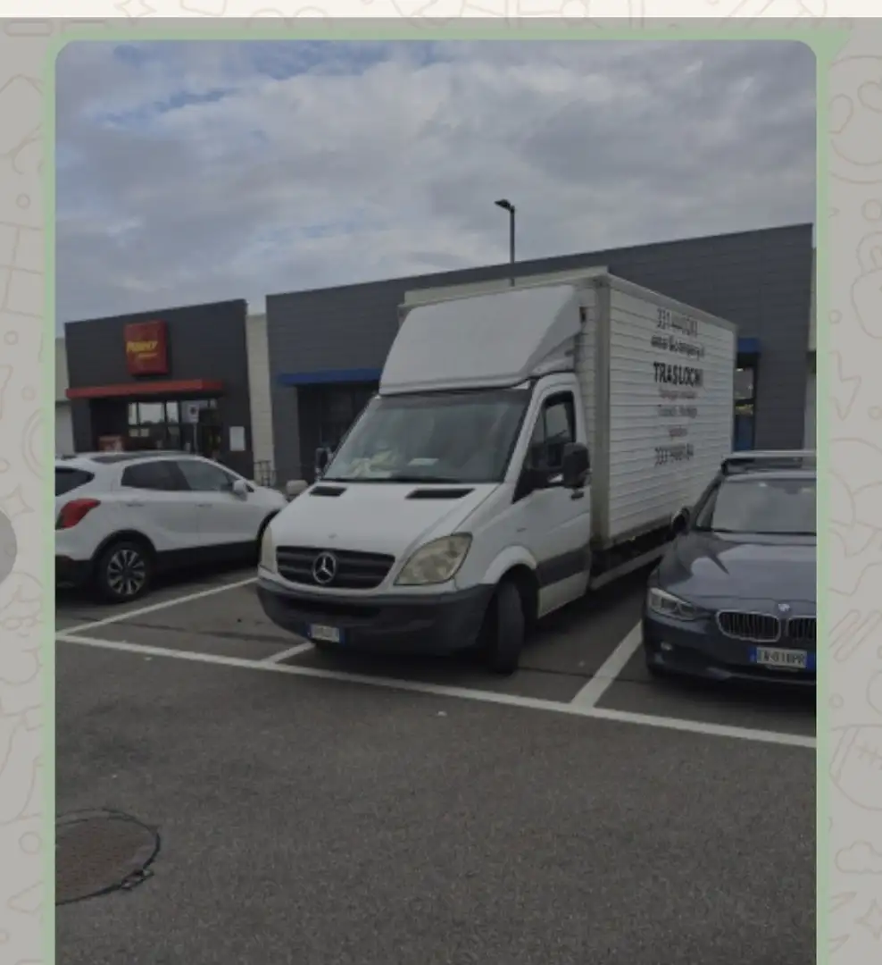 Mercedes-Benz Sprinter - 1