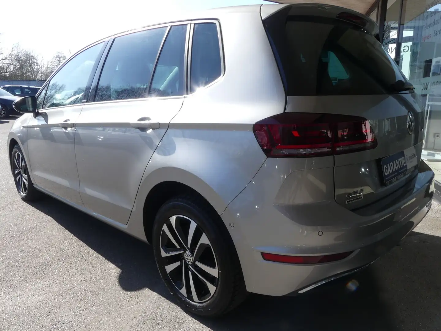 Volkswagen Golf Sportsvan 1.0 TSI IQ.DRIVE Zilver - 2