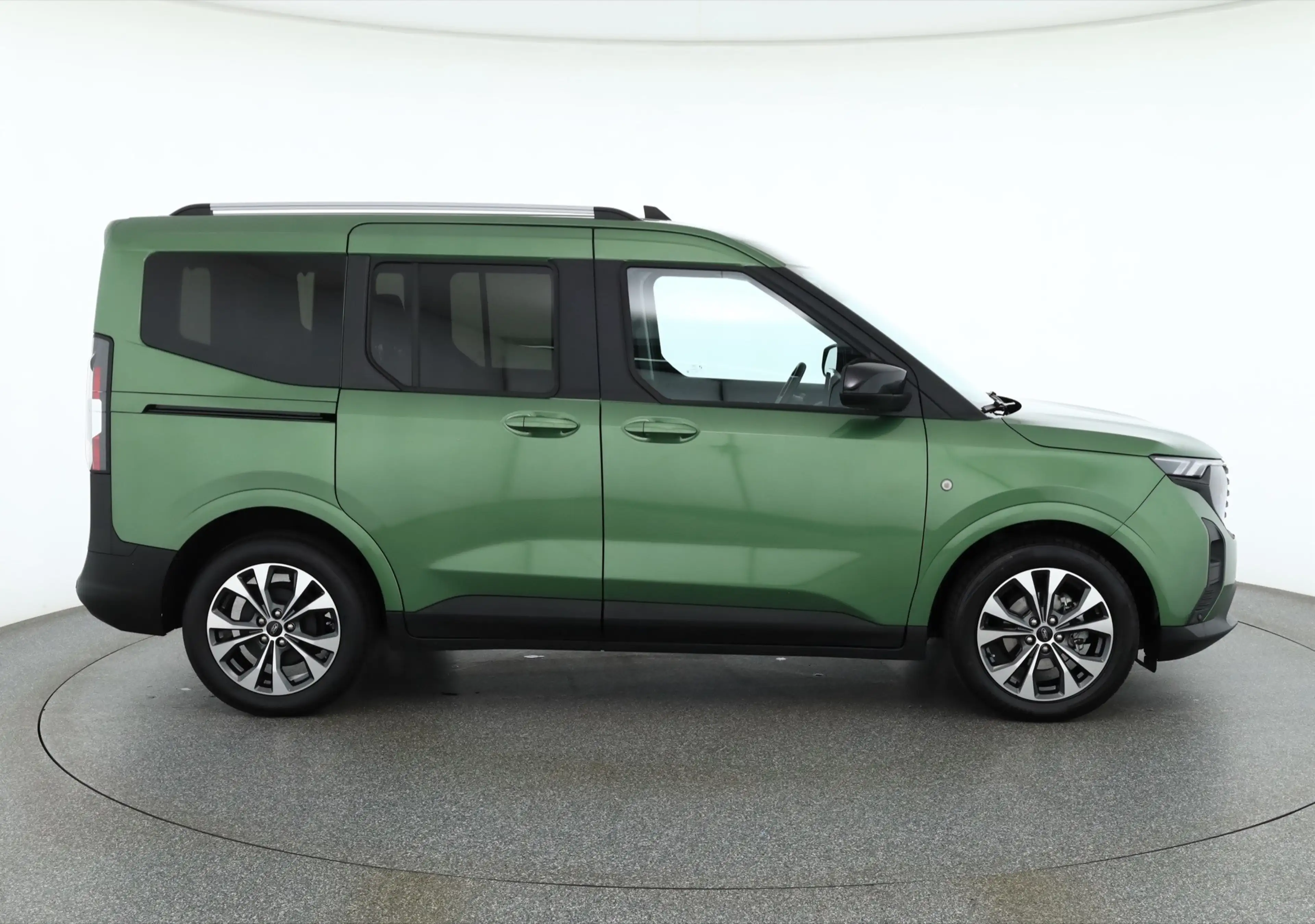 Ford Tourneo Courier 1.0 EcoBoost Titanium Kamera AHK — photo 7