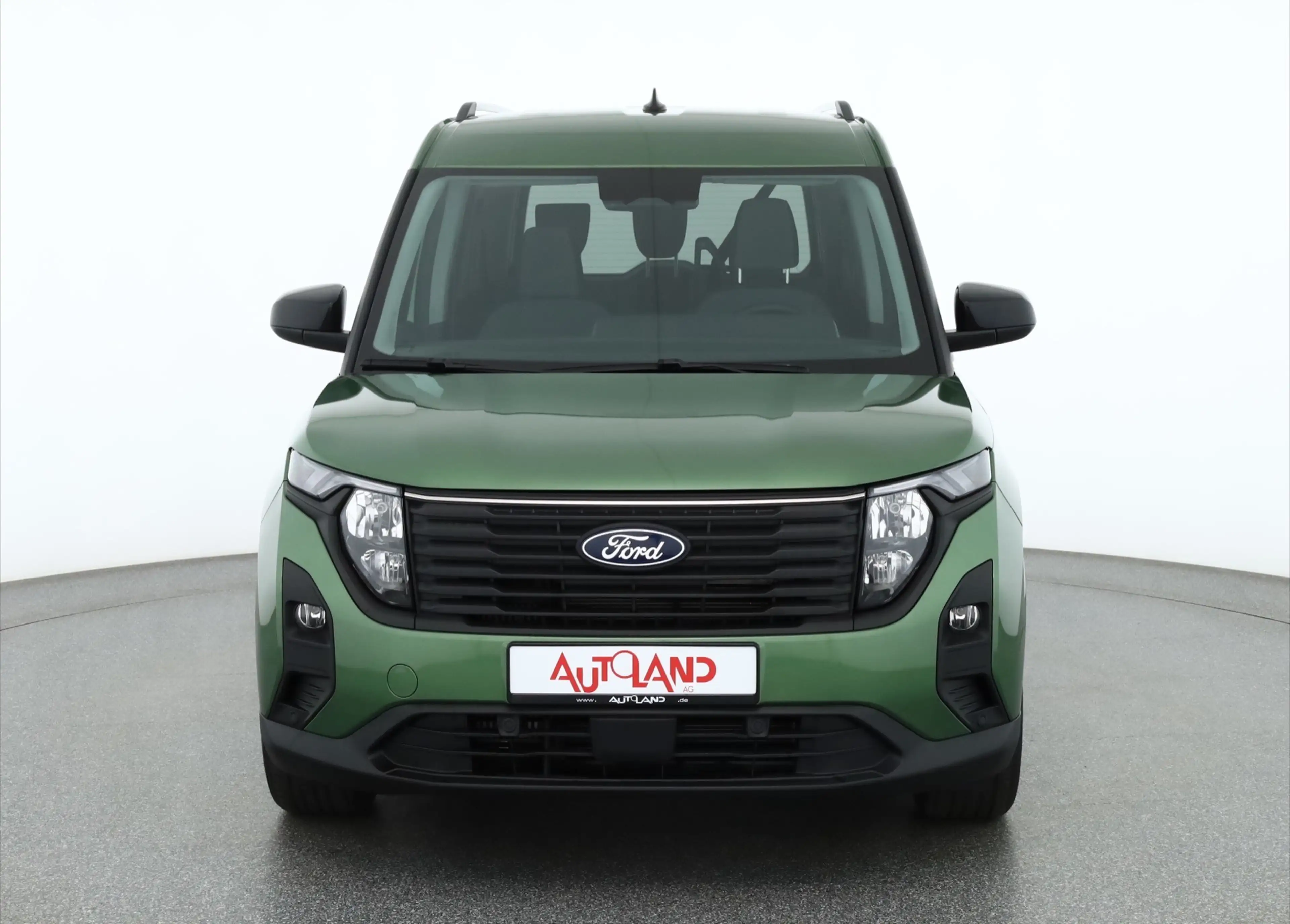 Ford Tourneo Courier 1.0 EcoBoost Titanium Kamera AHK — photo 9