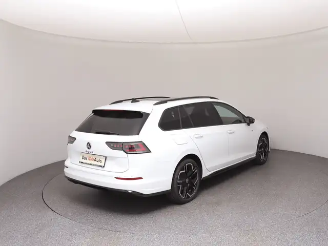 Volkswagen Golf view 4
